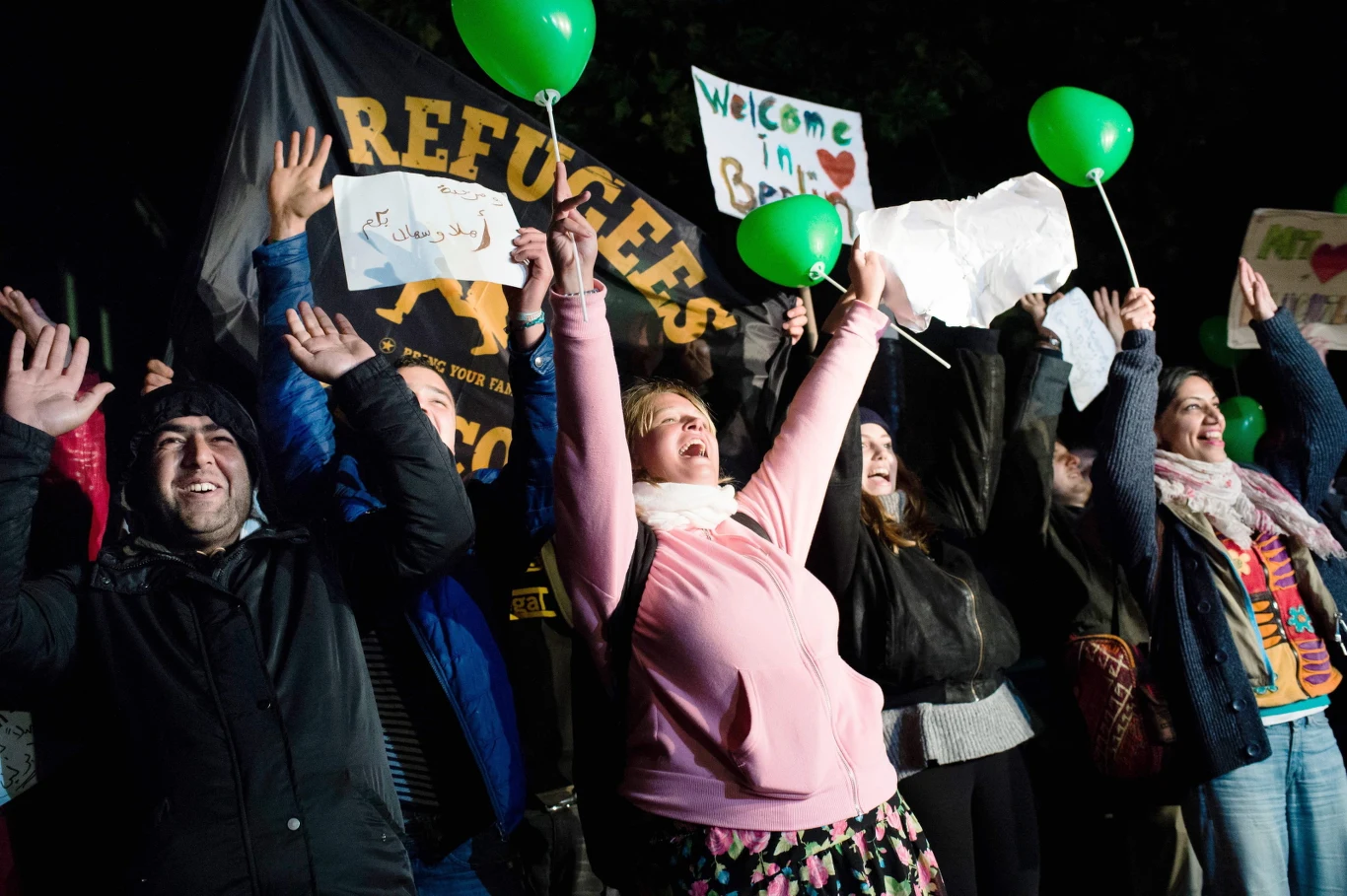 Część azylantów została ulokowana na terenie Bawarii, inni zostali przetransportowani do Północnej Nadrenii-Westfalii, Turyngii i innych krajów związkowych Niemiec