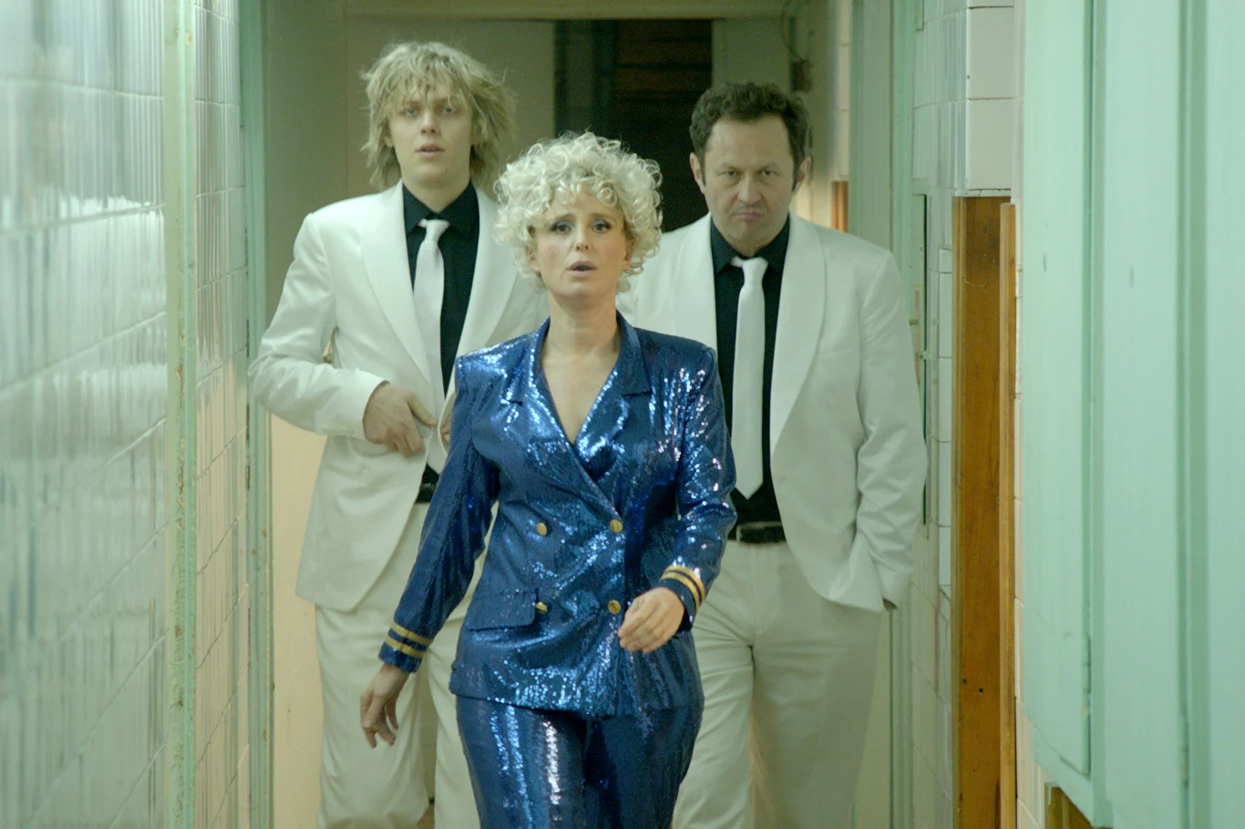 W obsadzie filmu znaleźli się również: Jakub Gierszał (L), Andrzej Konopka (P), Zygmunt Malanowicz, Magdalena Cielecka, Katarzyna Herman, Marcin Kowalczyk, Iwona Bielska oraz Roma Gąsiorowska.