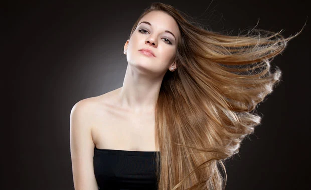 Mąka pomoże nadać włosom objętość i naturalnie je odświeży. Oczywiście, nie można korzystać wyłącznie z niej. Warto stosować ją wymiennie z szamponem, raz na jakiś czas.