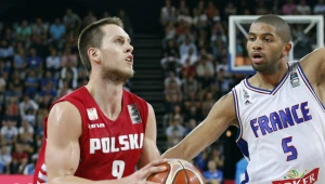 Mateusz Ponitka (z piłką)