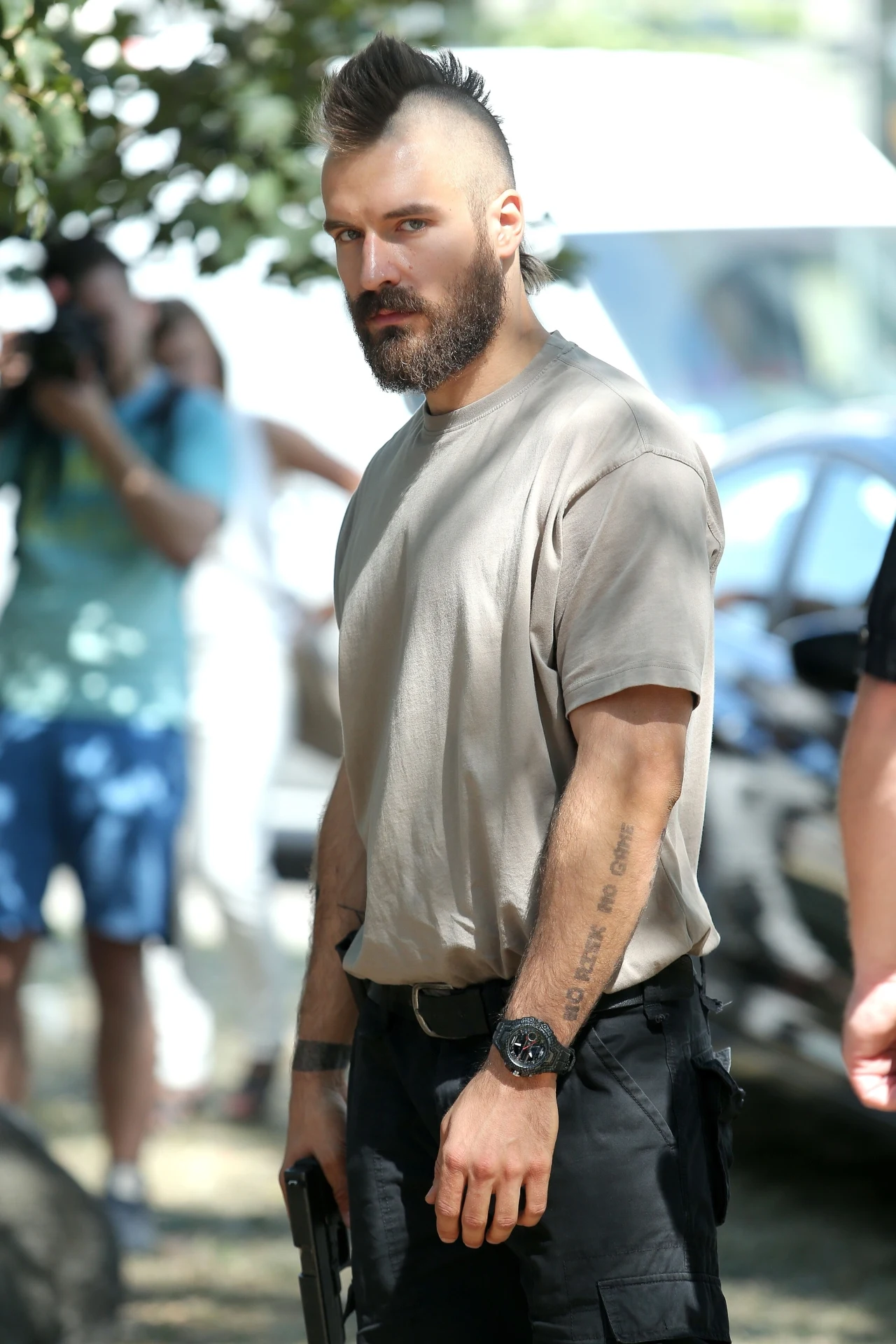 Piotr Stramowski na planie "Pitbulla" Piotr Stramowski na planie "Pitbulla"