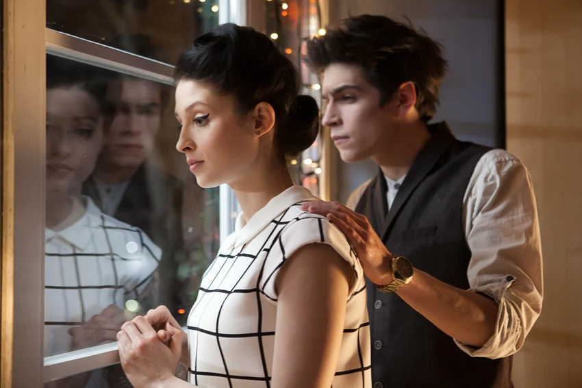 Anna Matysiak i Nikodem Rozbicki w scenie z filmu "Listy do M. 2"