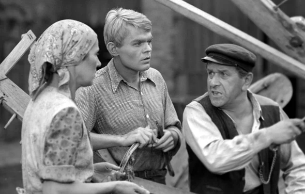 Jerzy Janeczek w komedii "Sami swoi"