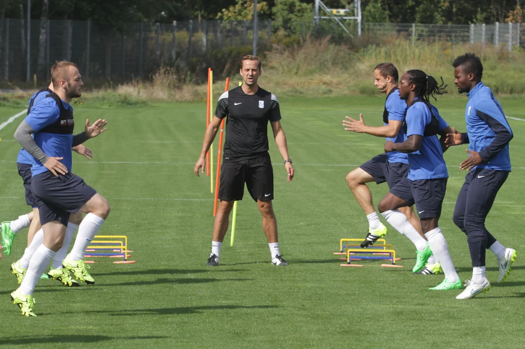 Piłkarze Lecha Poznań podczas treningu przed meczem Ligi Europejskiej z portugalskim Belenenses