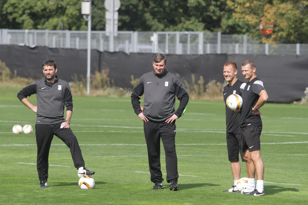 Piłkarze Lecha Poznań podczas treningu przed meczem Ligi Europejskiej z portugalskim Belenenses