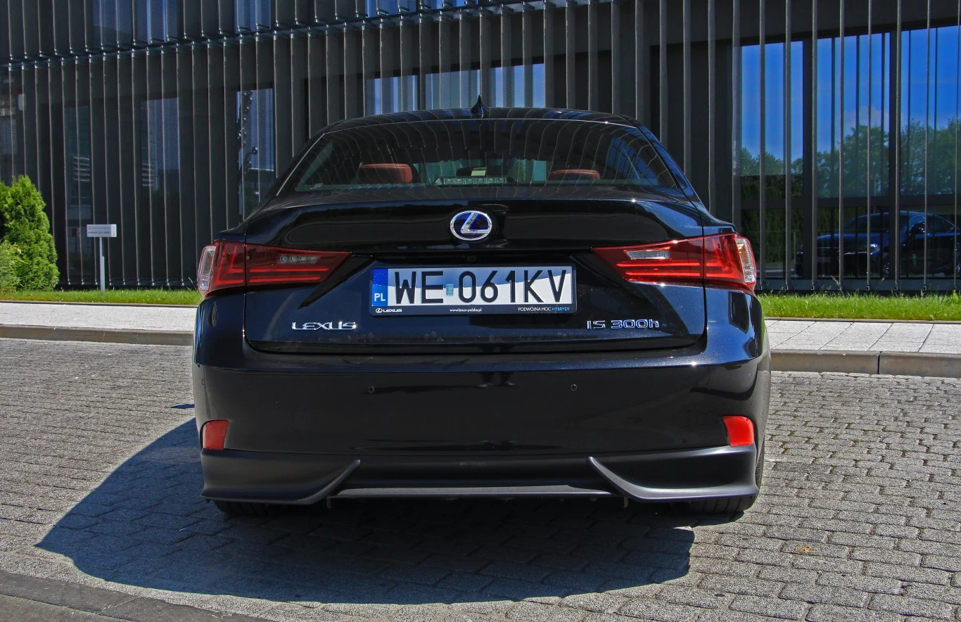 Lexus IS 300h F Sport Lexus IS 300h F Sport