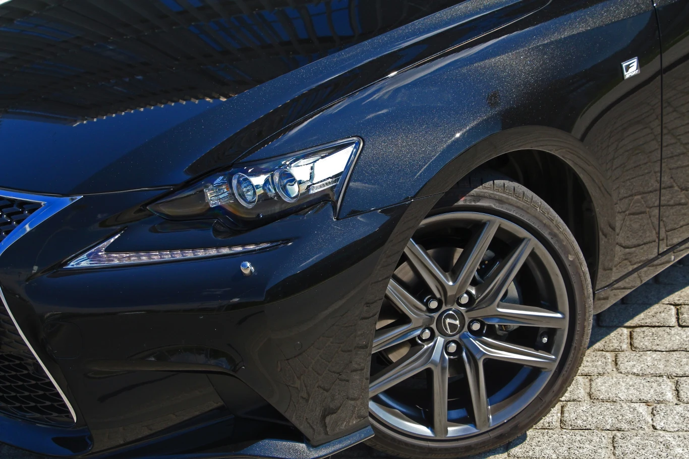 Lexus IS 300h F Sport Lexus IS 300h F Sport