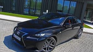 Lexus IS 300h F Sport