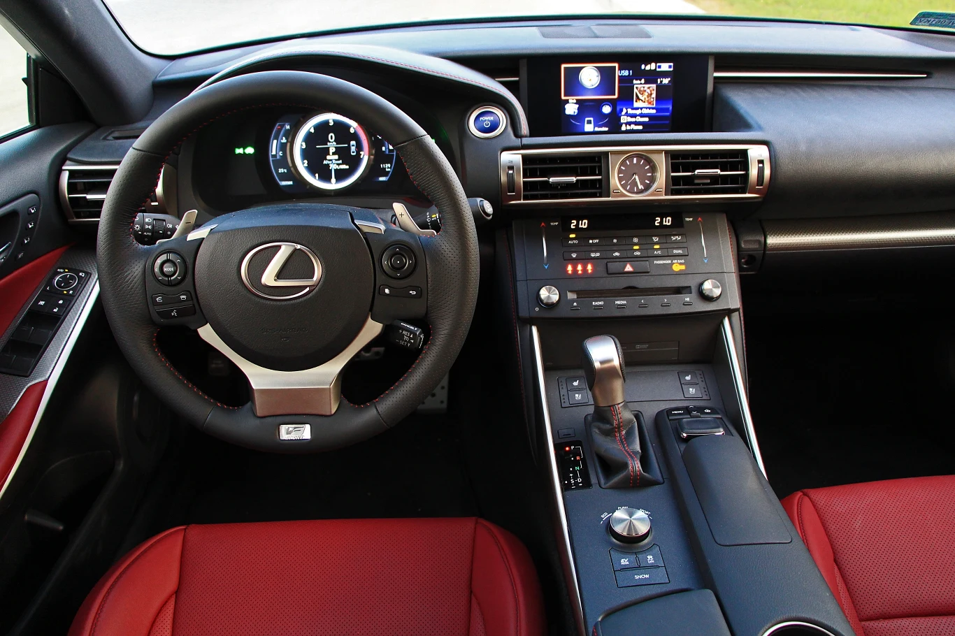 Lexus IS 300h F Sport Lexus IS 300h F Sport