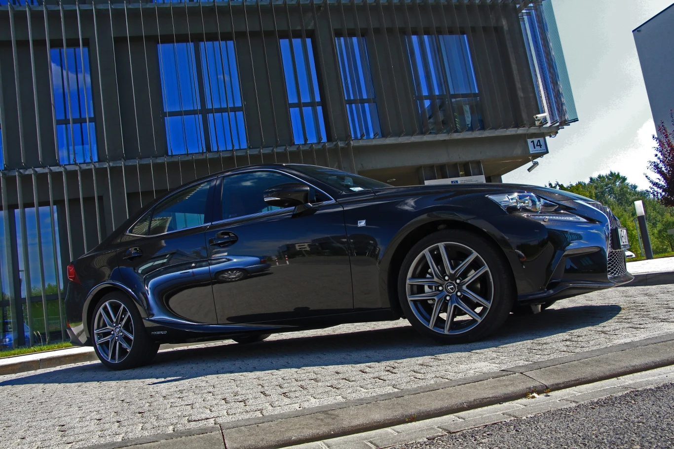 Lexus IS 300h F Sport Lexus IS 300h F Sport