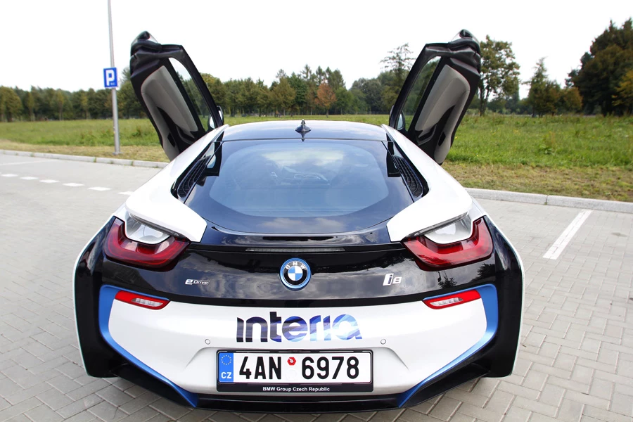 BMW i8