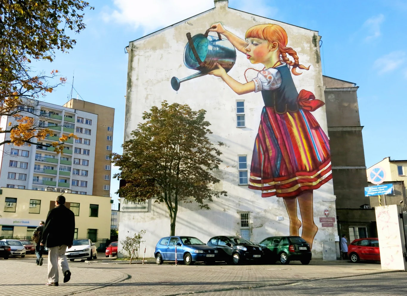 Mural autorstwa Natalii Rak spodobał się tak bardzo, że posłużył za wzór dla znaczka Poczty Polskiej Mural autorstwa Natalii Rak spodobał się tak bardzo, że posłużył za wzór dla znaczka Poczty Polskiej