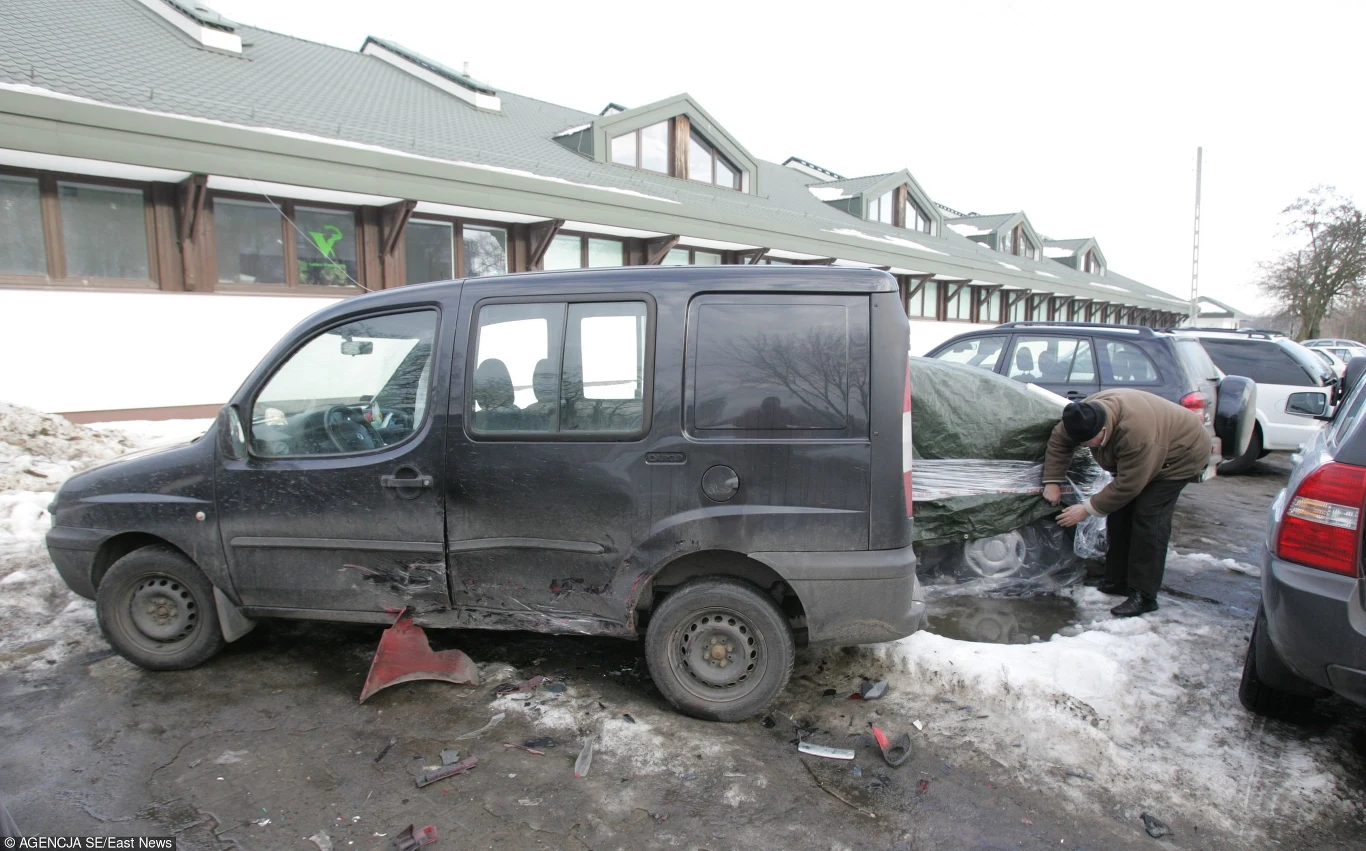 Samochody uszkodzone przez pędzącą Felicjańską Samochody uszkodzone przez pędzącą Felicjańską