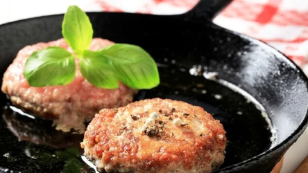 ​Takie kotlety jedzą w Poznaniu. Kluczowy jest jeden dodatek do mięsa