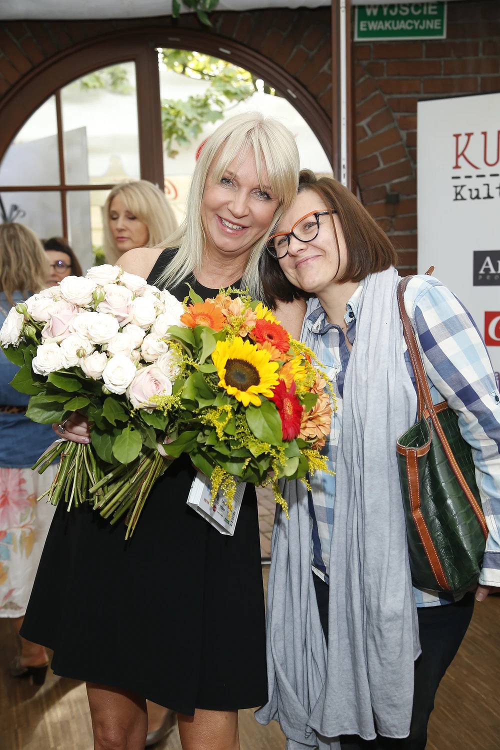 Mariola Bojarska-Ferenc promuje swoją książkę! Mariola Bojarska-Ferenc promuje swoją książkę!