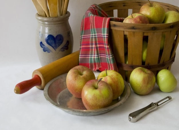 Jesienią ciasta z jabłkami pieczono codziennie.