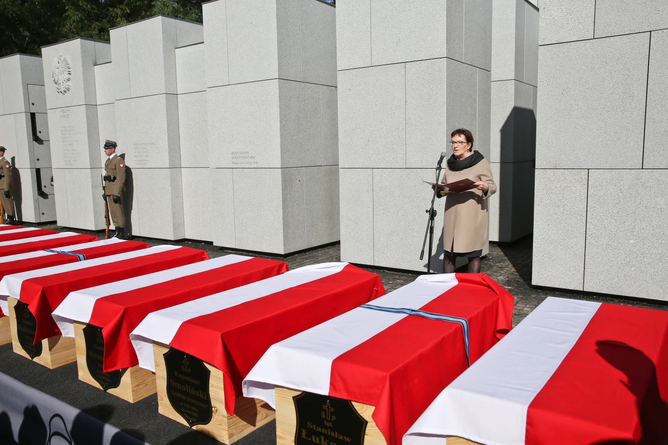 Żołnierzy Wyklętych pochowano na warszawskich Powązkach Żołnierzy Wyklętych pochowano na warszawskich Powązkach