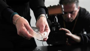 To nie pierwsza afera wokół implantów piersi, zdj. ilustracyjne