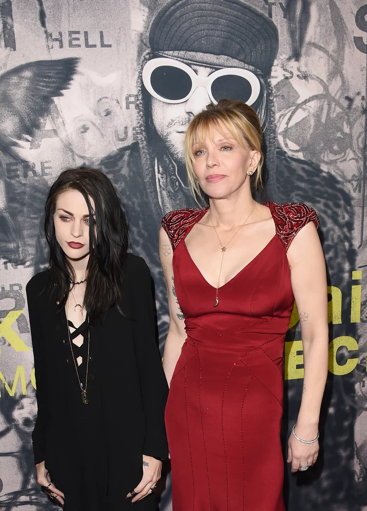 Frances Bean Cobain (po lewej) i Courtney Love 