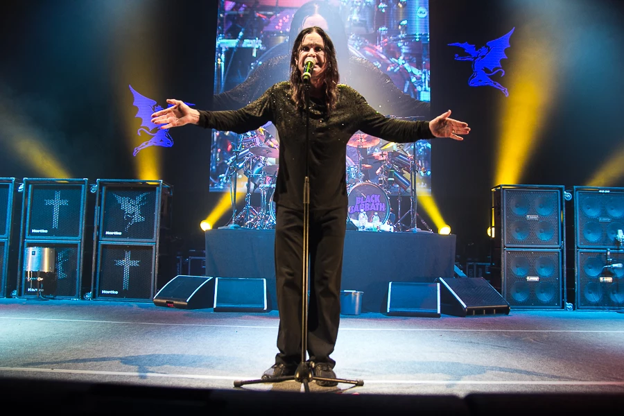 Ozzy Osbourne podczas koncertu Black Sabbath w Łodzi w czerwcu 2014 r.