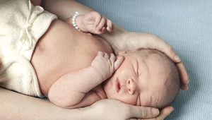 Krem nanoś cienką warstwą na wcześniej umytą i osuszoną skórę