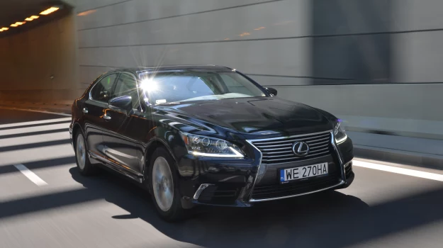 Lexus LS 460 AWD