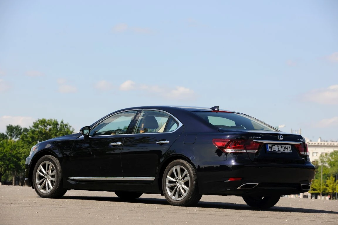 Lexus LS 460 AWD Lexus LS 460 AWD