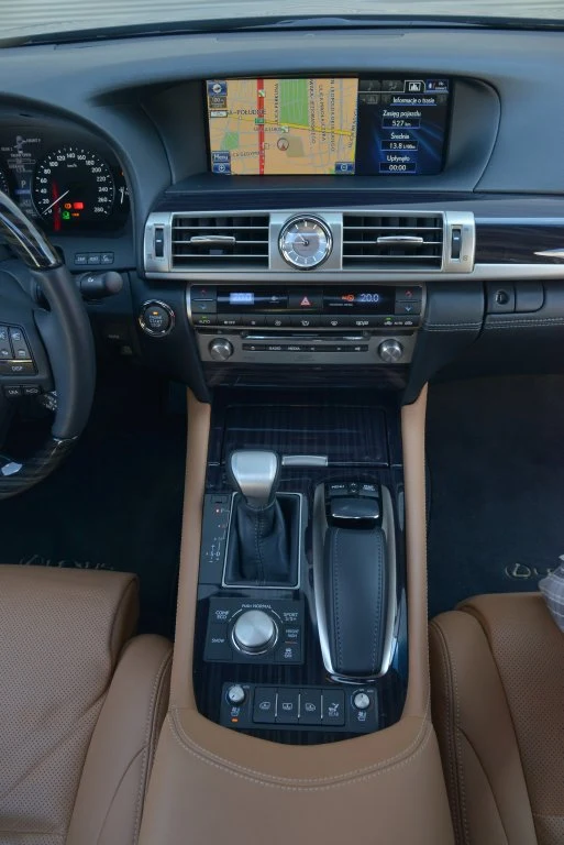 Lexus LS 460 AWD Lexus LS 460 AWD