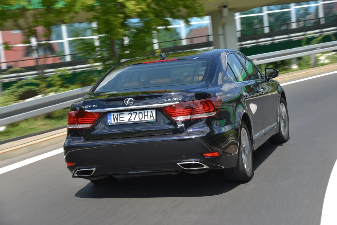 Lexus LS 460 AWD Lexus LS 460 AWD