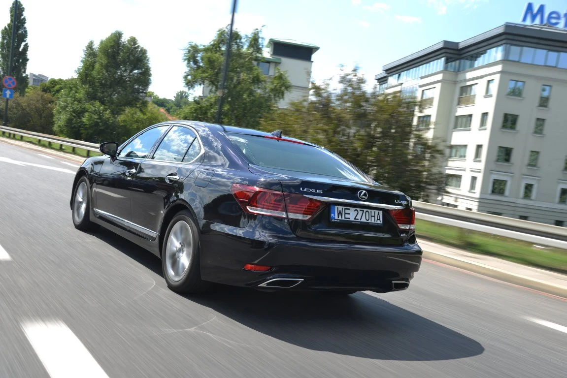 Lexus LS 460 AWD Lexus LS 460 AWD