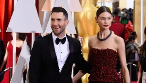 Adam Levine wraz żoną. Mała Mila nie jest zadowolona z powodu ich ślubu
