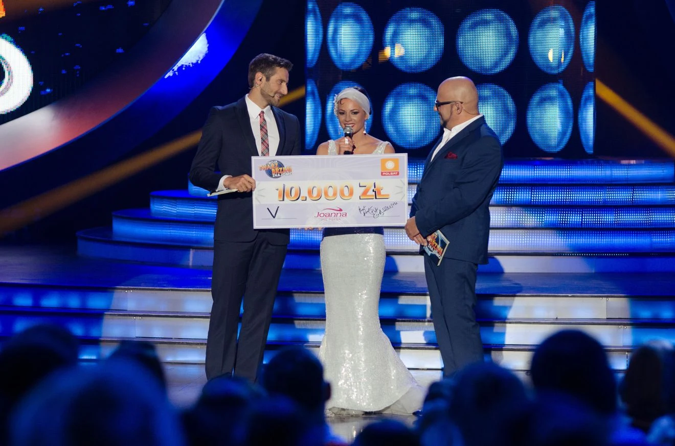 Kto wygrał? Wszystkie jurorskie dziesiątki otrzymała Natalia Szroeder. Głosowanie uczestników potwierdziło jej zwycięstwo. Nagrodę przekazała podopiecznemu Fundacji "Słoneczko", cierpiącemu na dziecięce porażenie mózgowe koledze Przemkowi Charęzie.