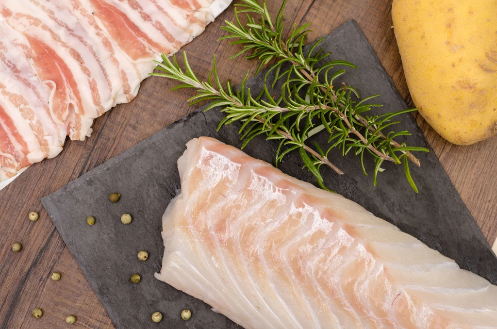 Ryby zawierają m.in. długołańcuchowe wielonienasycone kwasy tłuszczowe z rodziny omega-3
