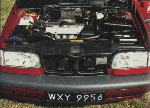 Zgodnie z modą Volvo 850 T5 napędzane jest silnikiem pięciocylindrowym. Wg norm ECE zużywa on 6,9/8,5/12,9 l/100 km.