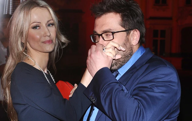 Była kandydatka na prezydenta swobodnie czuje się u boku Bartosza Węglarczyka Była kandydatka na prezydenta swobodnie czuje się u boku Bartosza Węglarczyka