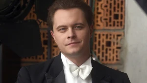 Intuicyjnie, a nie empirycznie, podchodzę do każdej roli, bo najwięcej czerpię z ludzi, z którymi się spotykam - wyznaje Tomasz Schuchardt