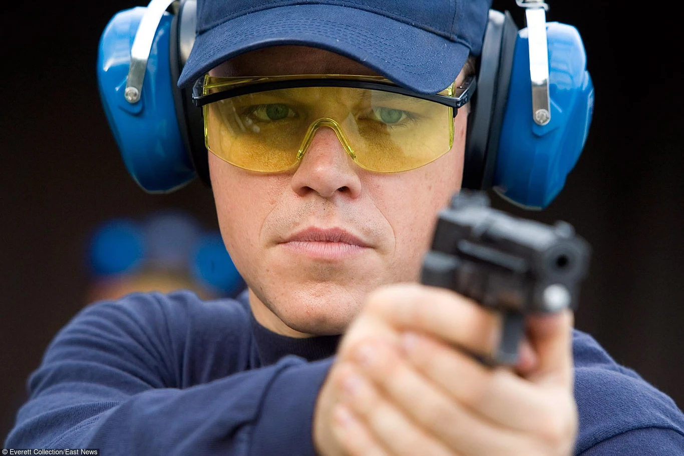 Kolejną rola Matta Damona był występ w nagrodzonym Oscarem filmie Martina Scorsese "Infiltracja" (2006), w którym wcielił się w młodego policjanta z Bostonu walczącego z szefem miejscowej mafii (Jack Nicholson).

Aktor miał jednak ułatwione zadanie - jako rodowity bostończyk bez problemu wczuł się w klimat obrazu Scorsese. Partnerujący mu na ekranie Leonardo DiCaprio musiał wykonać dodatkową robotę. "Poczułem, że muszę jechać do Bostonu, przejść się po mieście i poznać tamtejszych ludzi" - przyznał DiCaprio.