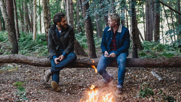 Kampania ma na celu promocję nowej filozofii marki Wrangler. Born Ready opiera się na tworzeniu z dżinsu innowacyjnych ubrań, które nie ograniczają użytkownika, ale żyją razem z nim.