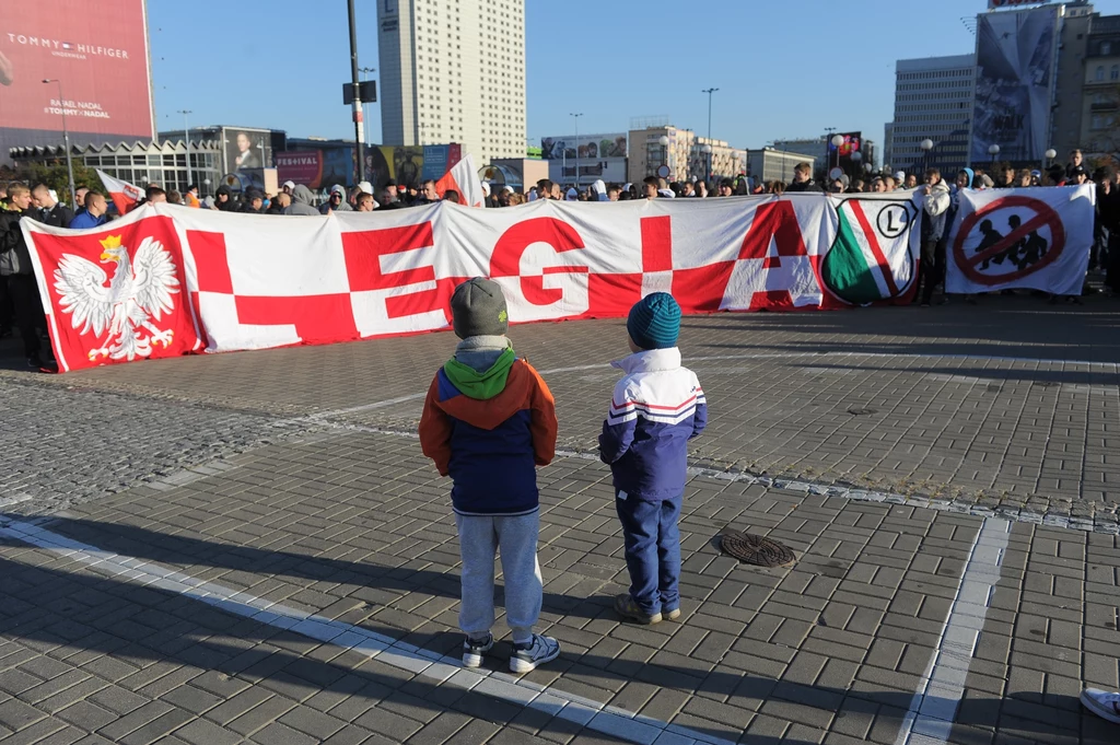 "Polacy przeciw imigrantom" "Polacy przeciw imigrantom"