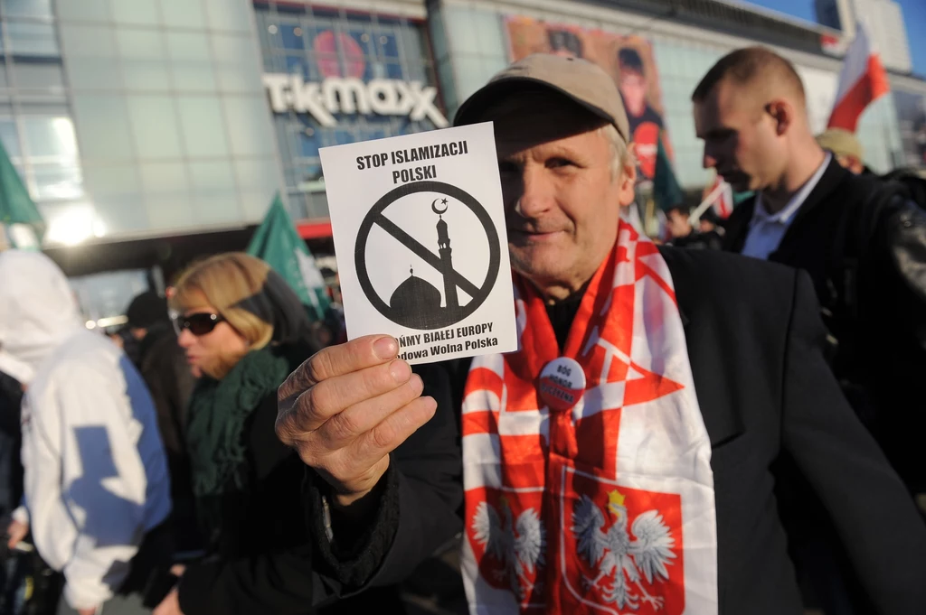 "Polacy przeciw imigrantom" "Polacy przeciw imigrantom"