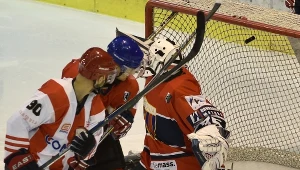 Petr Sinagl strzela gola w meczu z Polonią Bytom