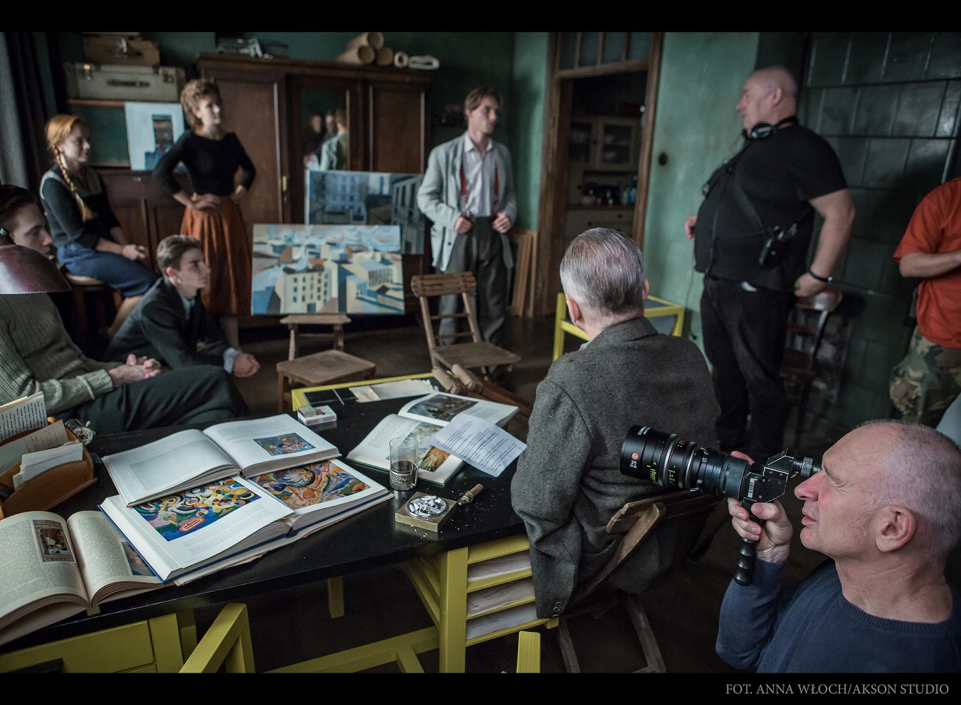 Ekipa filmu "Powidoki" przy pracy