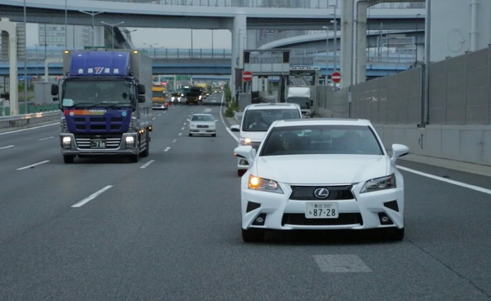 Autonomiczny Lexus GS