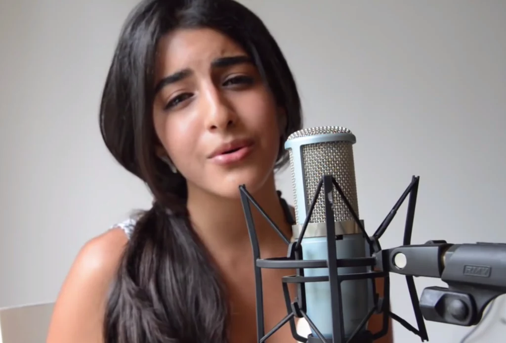 Luciana Zogbi śpiewa "All of Me" Luciana Zogbi śpiewa "All of Me"