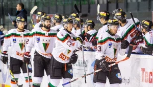 Hokeiści GKS Tychy zagrają z Cracovią o 17.00, a nie o 13.30