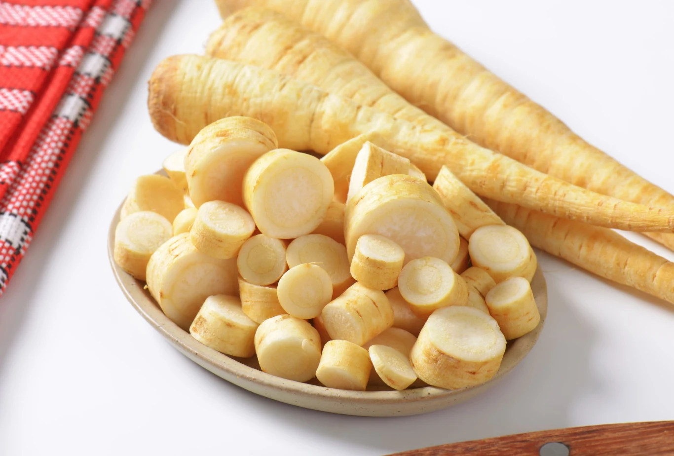 Doskonały dla osób na diecie. Pasternak jedz zamiast ziemniaków, zastąpi też marchewkę Doskonały dla osób na diecie. Pasternak jedz zamiast ziemniaków, zastąpi też marchewkę