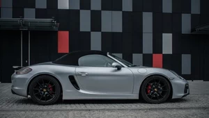 Porsche Boxster GTS. ​Jest ciasny, hałaśliwy i dużo pali. Jest idealny