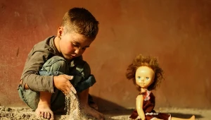 Wybuchy agresji, rozdrażnienie,  brak akceptacji swojej osoby - to przejawy depresji u przedszkolaków.