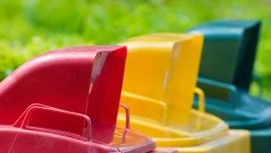 ​Gdzie wyrzucasz mokre chusteczki? Polacy wciąż popełniają ten błąd