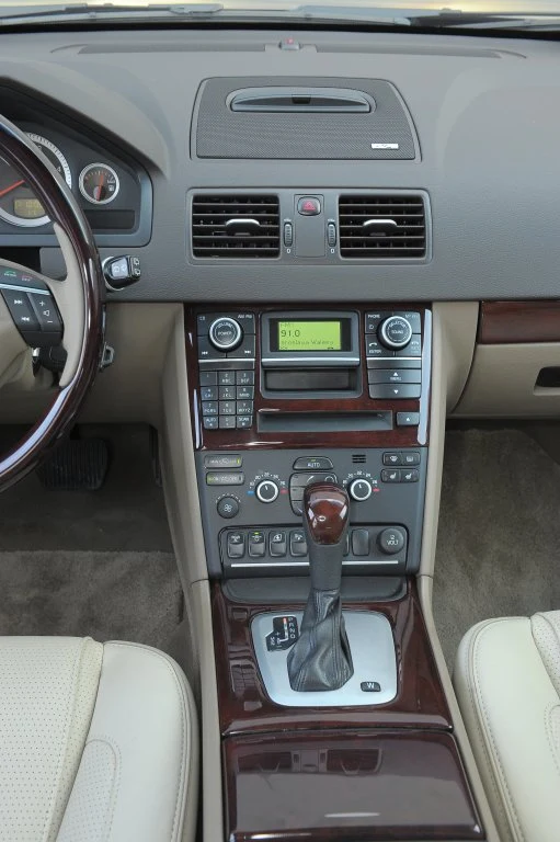 Volvo XC90 (2002-2014)